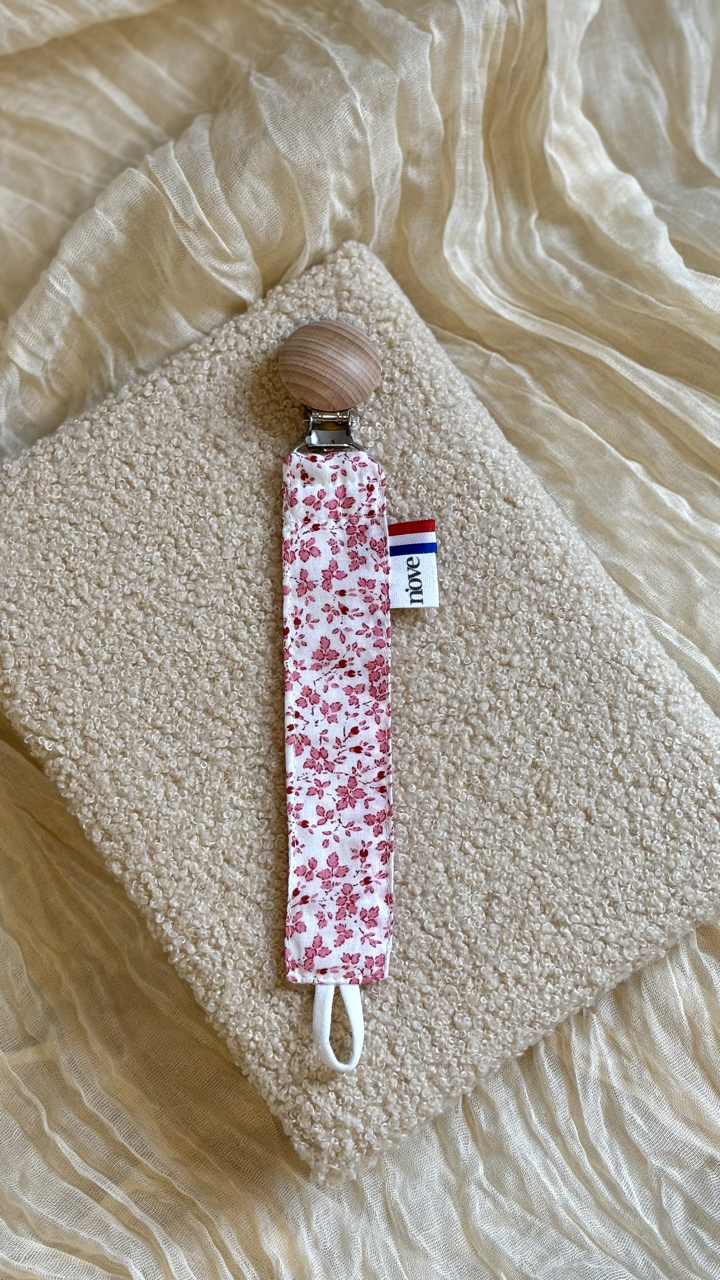 Attache tétine
