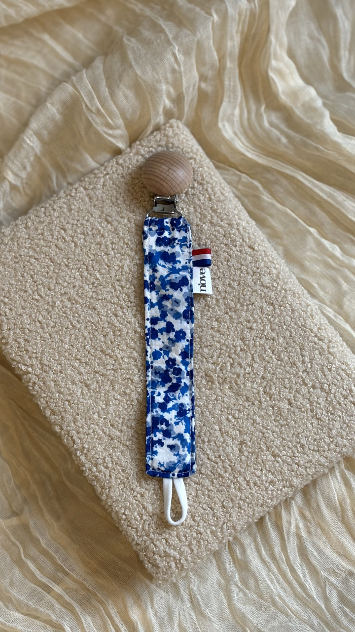 Attache tétine
