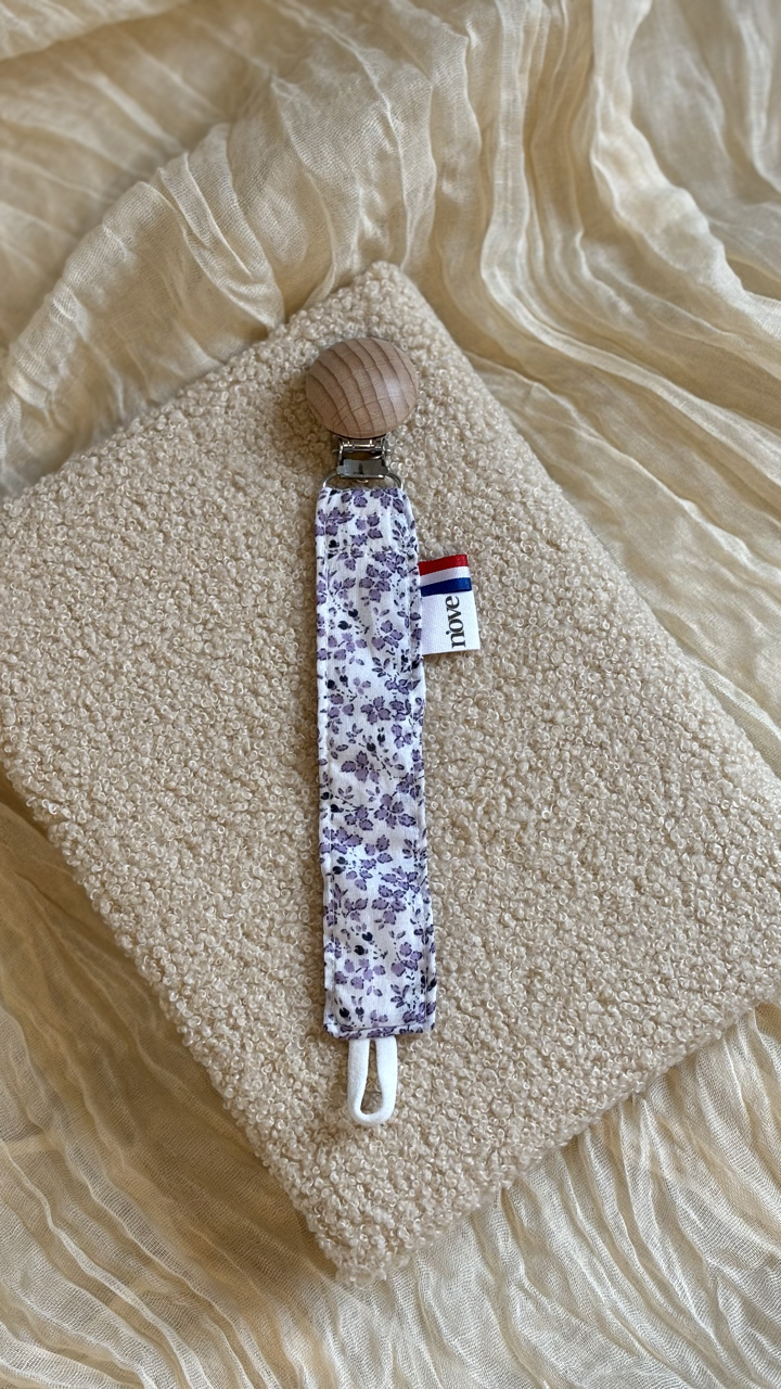 Attache tétine