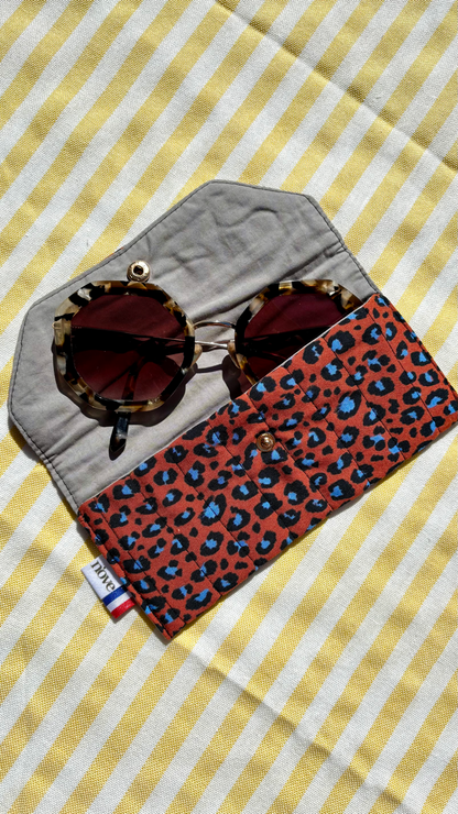 Pochette matelassée à pression