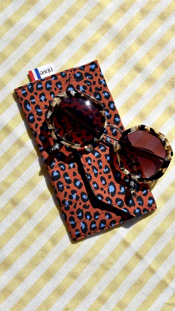 Pochette matelassée à pression
