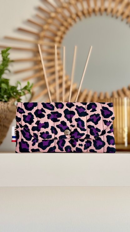 Pochette longue matelassée à pression